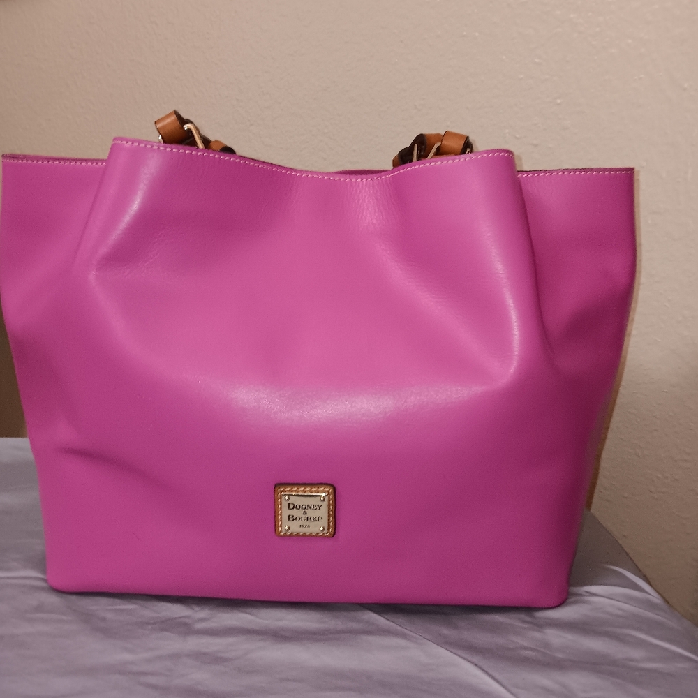 Dooney & Bourke Pink Flynn  Large
